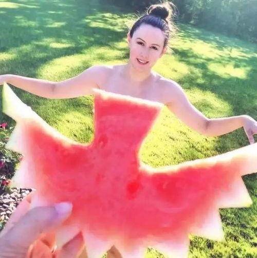 全明星网红吃瓜,吃瓜盛宴精彩纷呈！